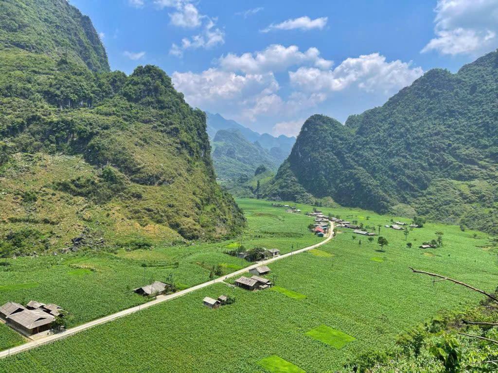 Thuy Anh Hotel Ha Giang Εξωτερικό φωτογραφία